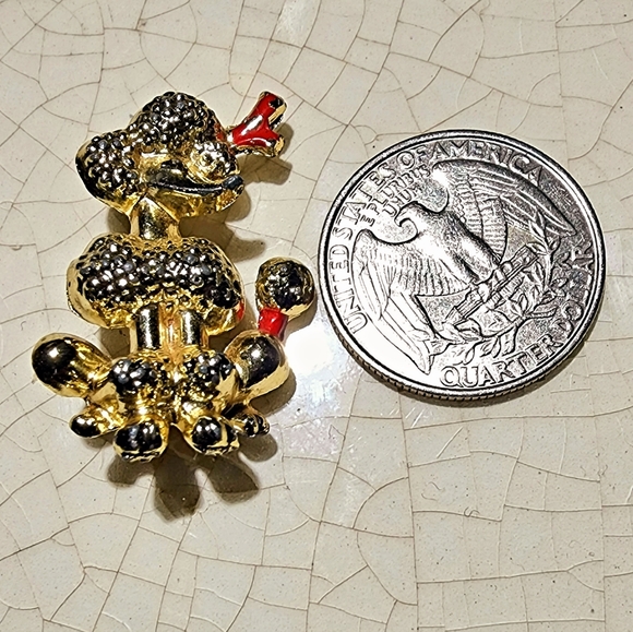Vintage golden poodle with red bows brooch - Picture 5 of 5